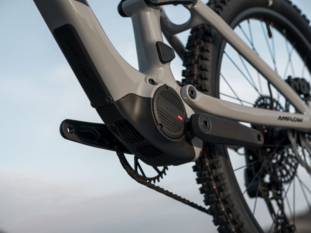 Amflow PX pyörässä on  DJI:n uusin ja tehokkain Avinox moottori. VM Sport